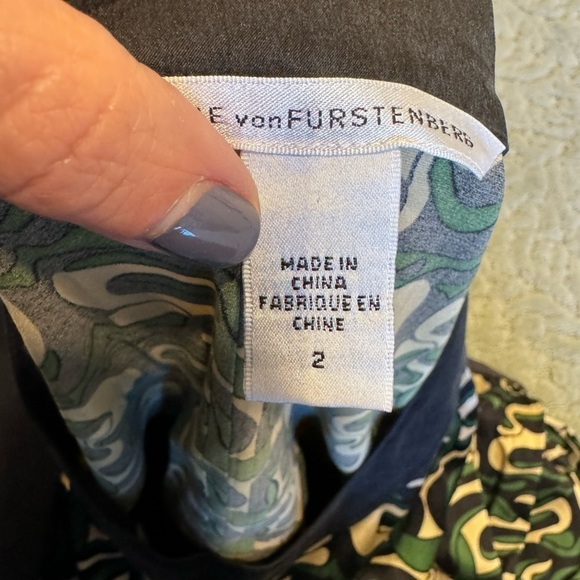 Diane Von Furstenberg Silk Steffi chain link pattern Dress Size 2 - Picture 14 of 15